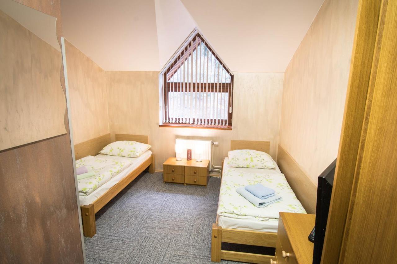 Hotel Somka Drienica Екстер'єр фото