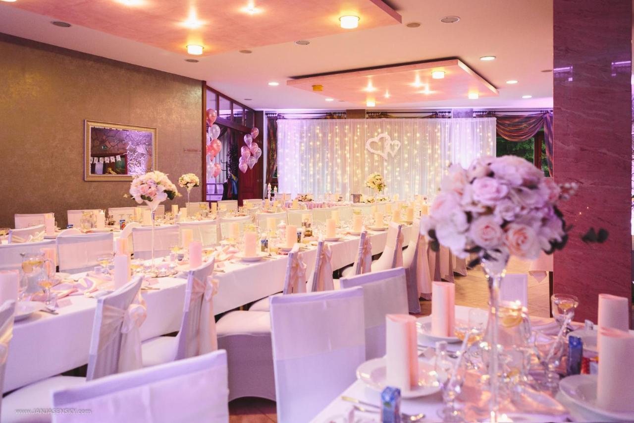 Hotel Somka Drienica Екстер'єр фото