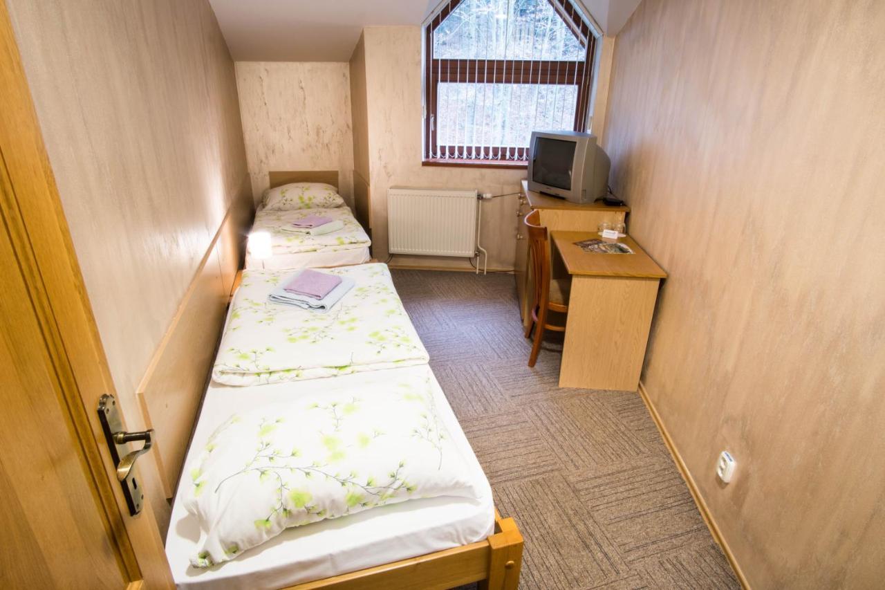 Hotel Somka Drienica Екстер'єр фото