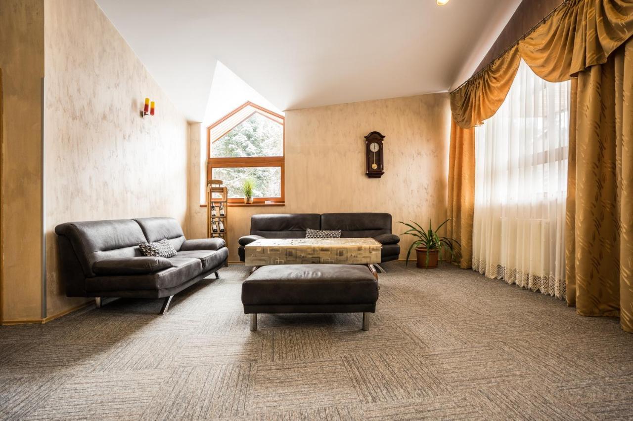 Hotel Somka Drienica Екстер'єр фото