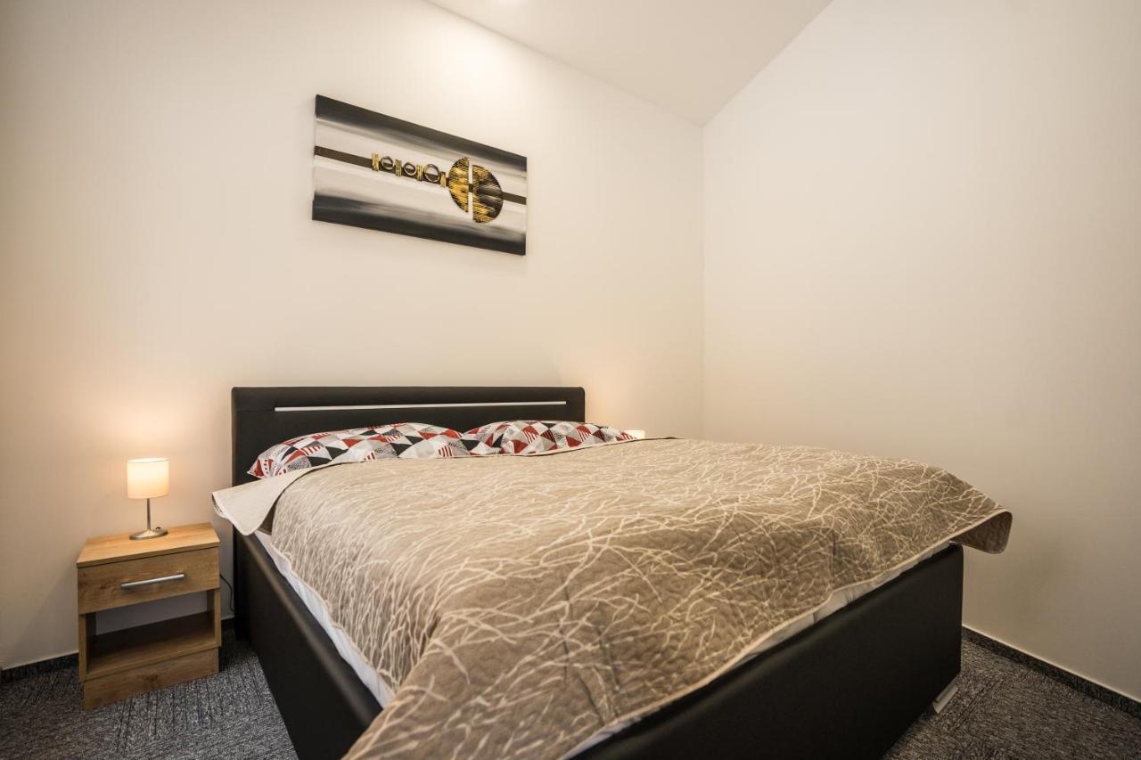 Hotel Somka Drienica Екстер'єр фото
