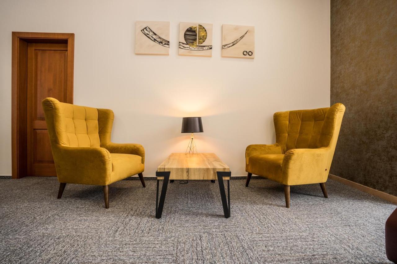 Hotel Somka Drienica Екстер'єр фото