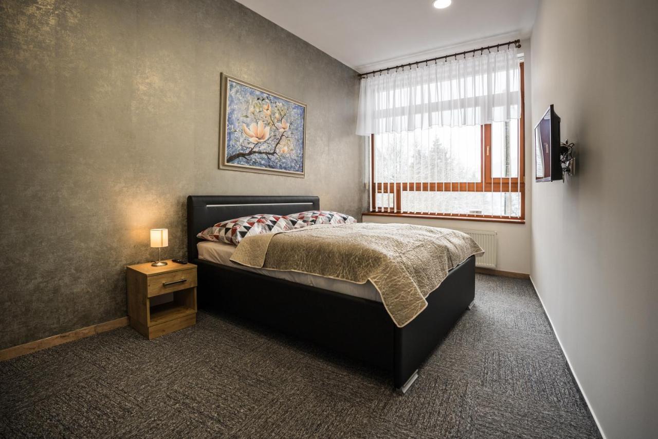 Hotel Somka Drienica Екстер'єр фото