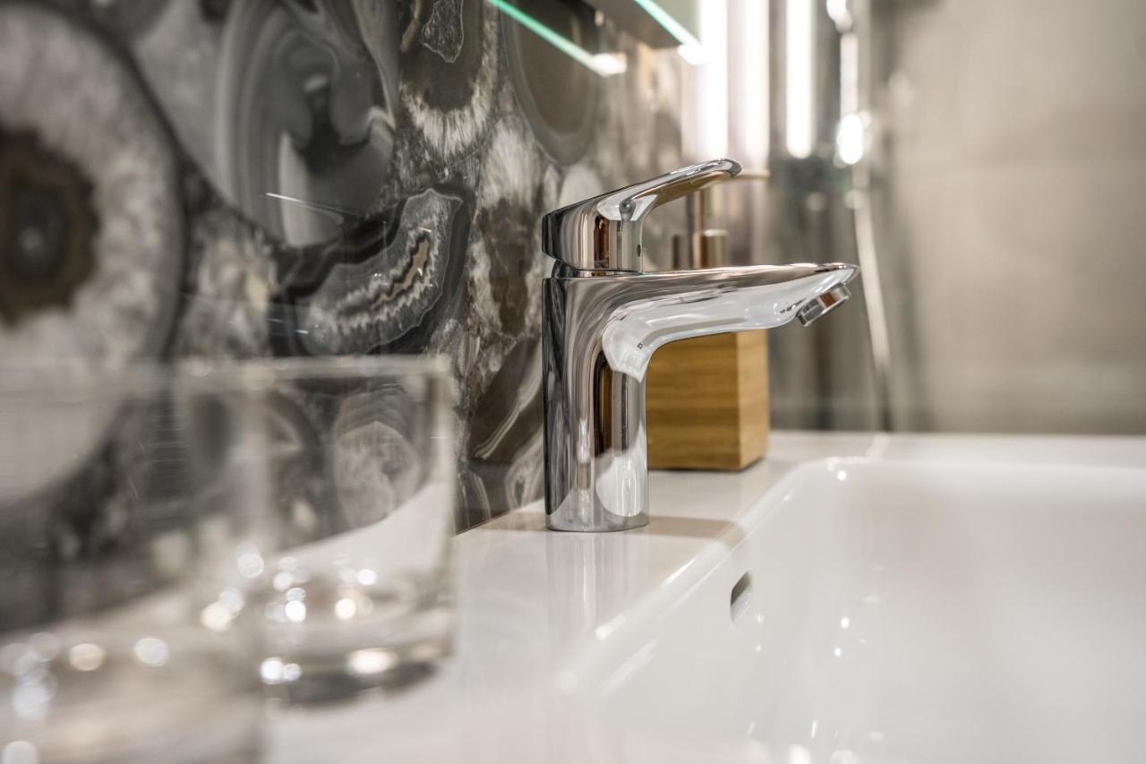 Hotel Somka Drienica Екстер'єр фото