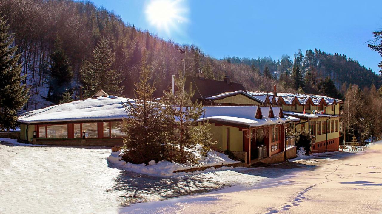 Hotel Somka Drienica Екстер'єр фото