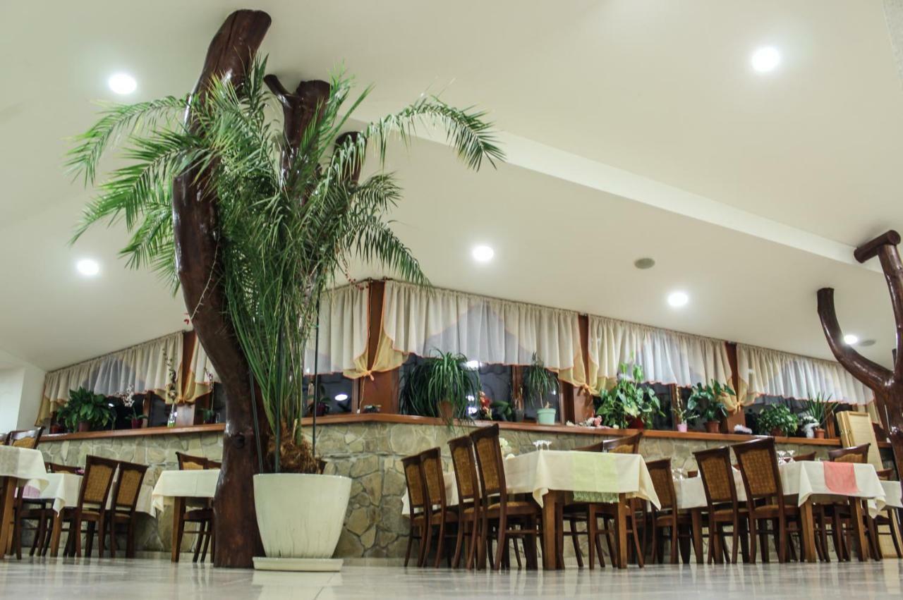 Hotel Somka Drienica Екстер'єр фото