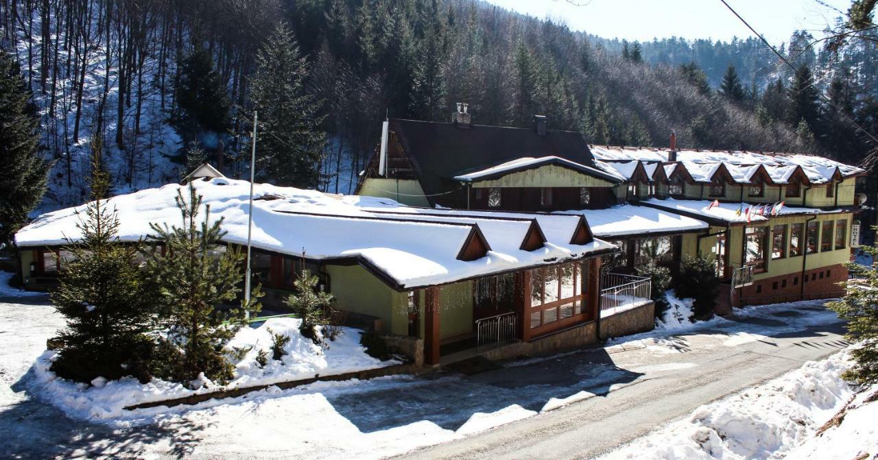 Hotel Somka Drienica Екстер'єр фото