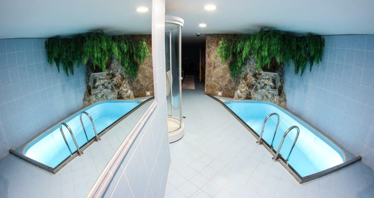 Hotel Somka Drienica Екстер'єр фото